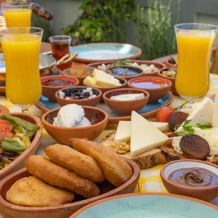 Sakiz Kizi Butik Otel Alacati Отель