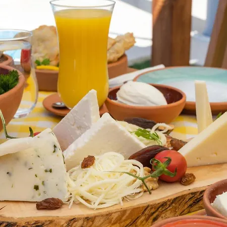 Sakiz Kizi Butik Otel Alacati Отель