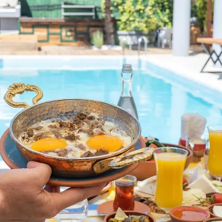 Sakiz Kizi Butik Otel Alacati * Кешме